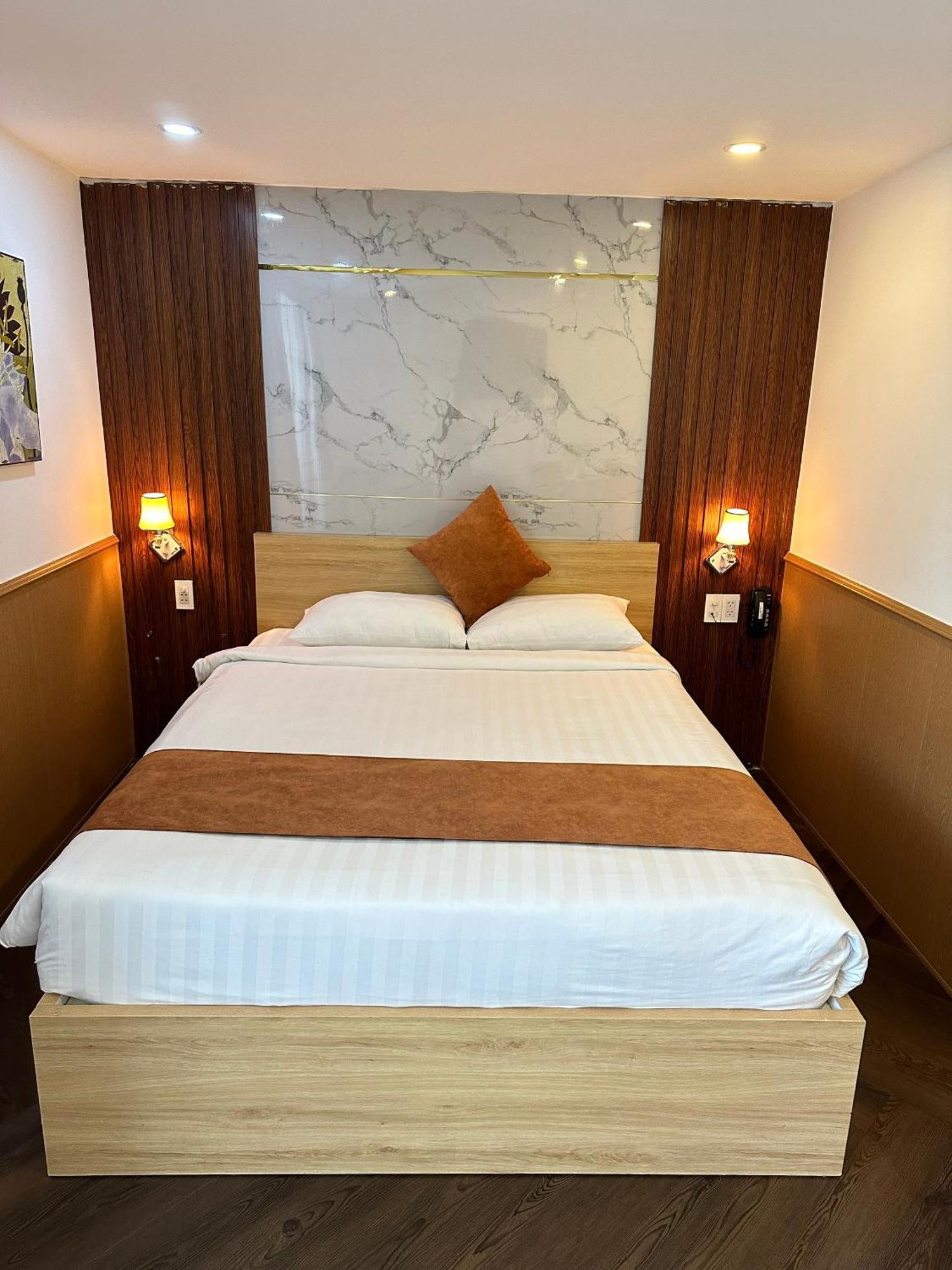 Paragon Pmh * TP. Hồ Chí Minh